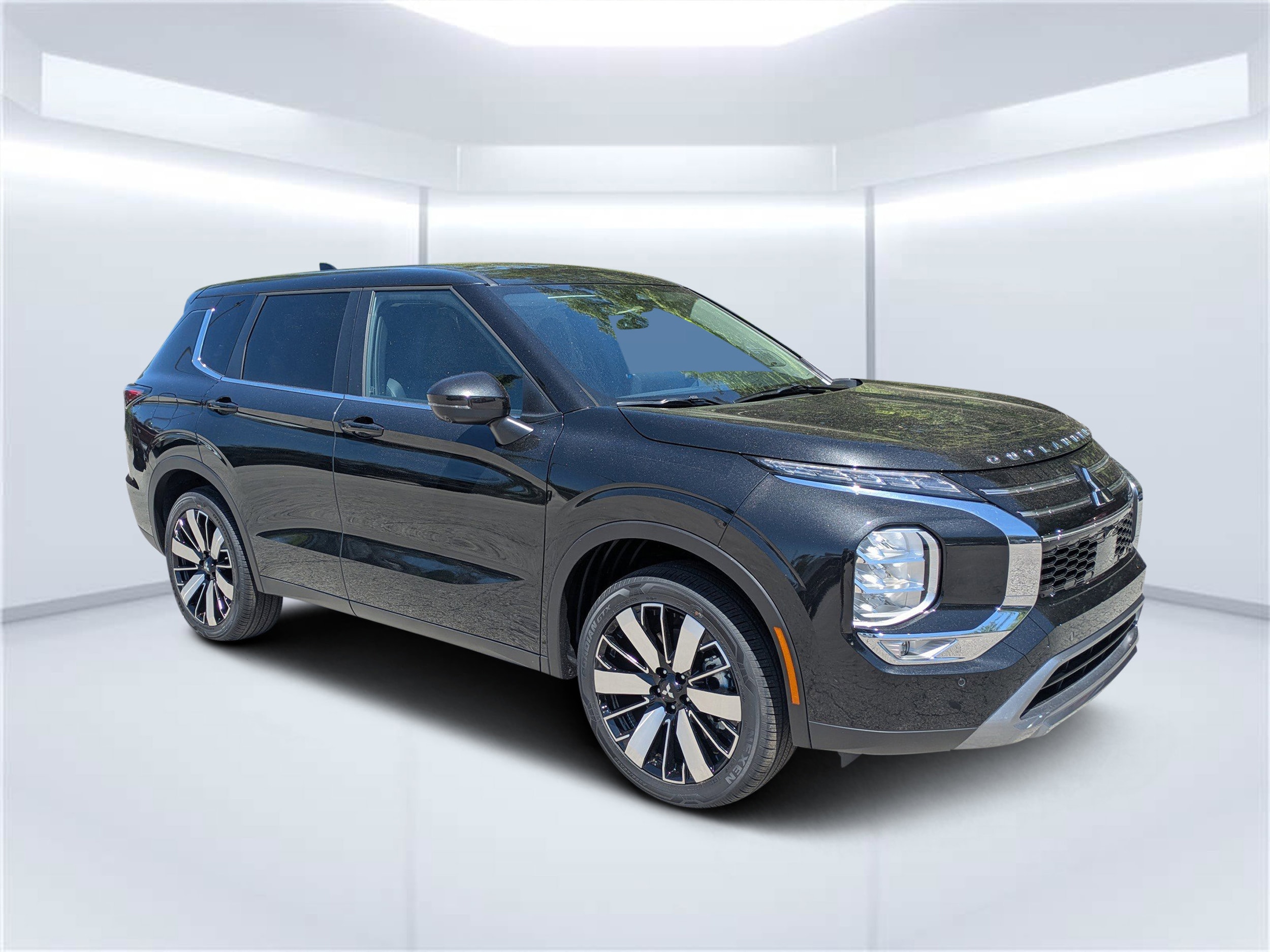 2026 Mitsubishi Outlander SE FWD's photo
