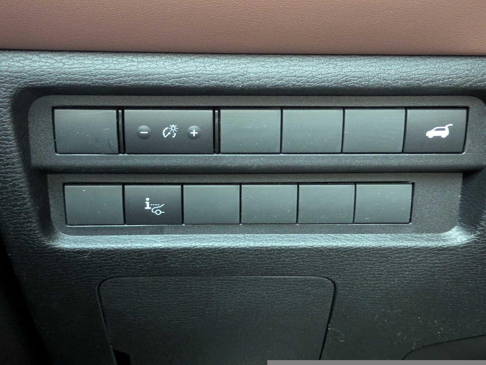 2025 Mitsubishi Outlander SEL - Photo 26