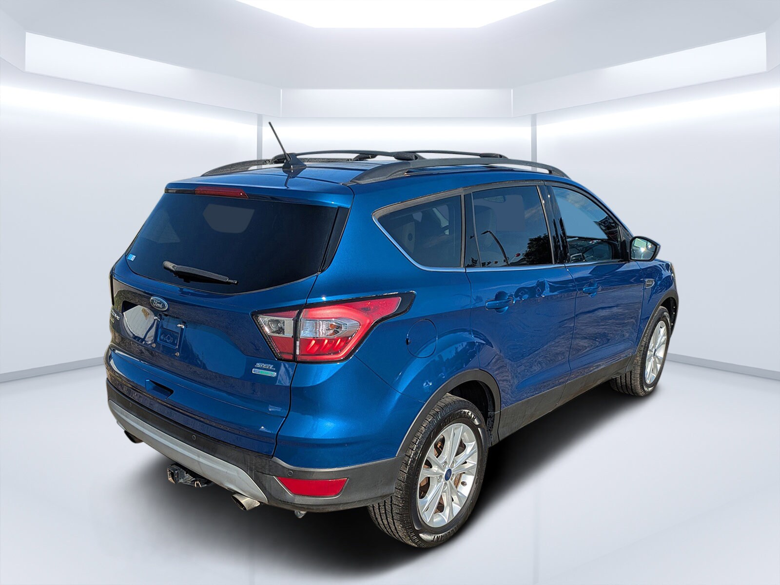 2018 Ford Escape SEL photo 3