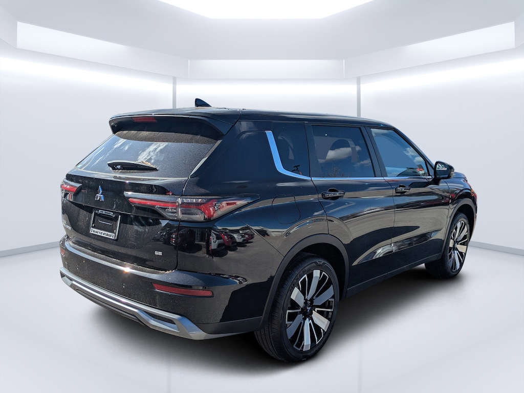 New 2025 Mitsubishi Outlander SE SUV