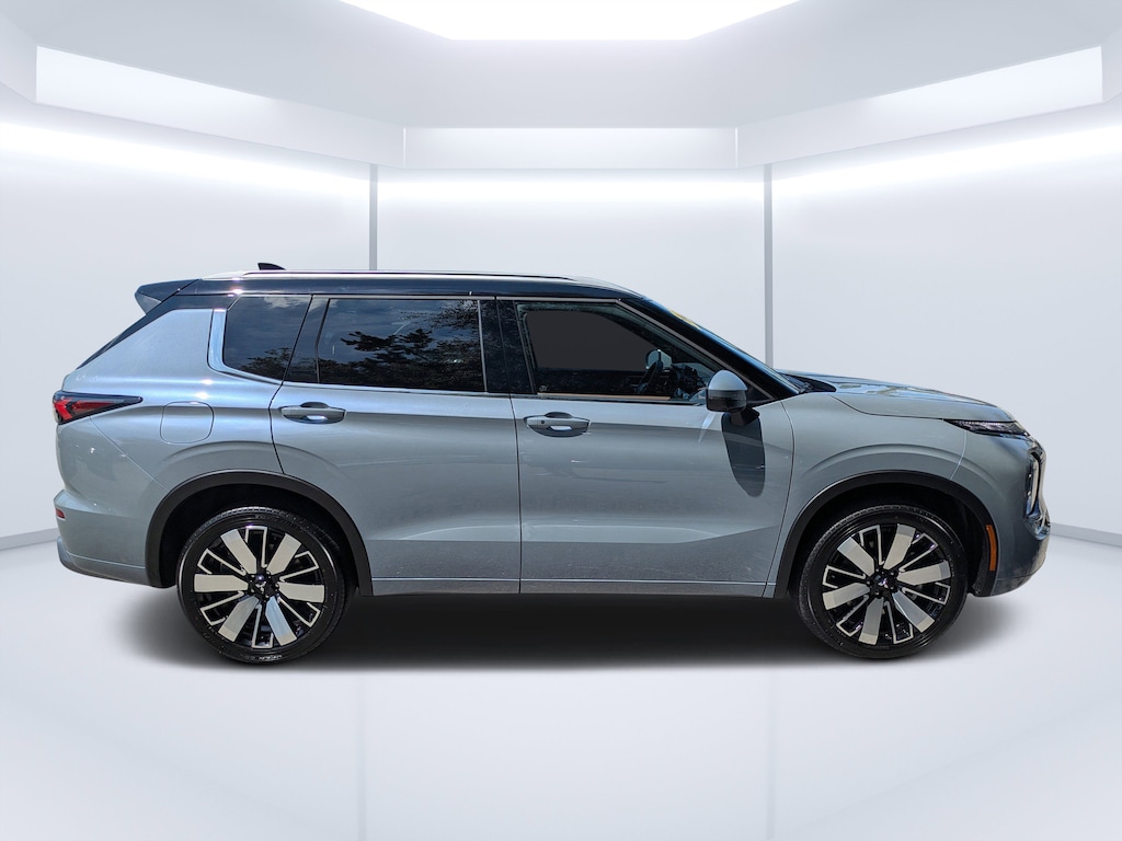 New 2025 Mitsubishi Outlander SEL SUV