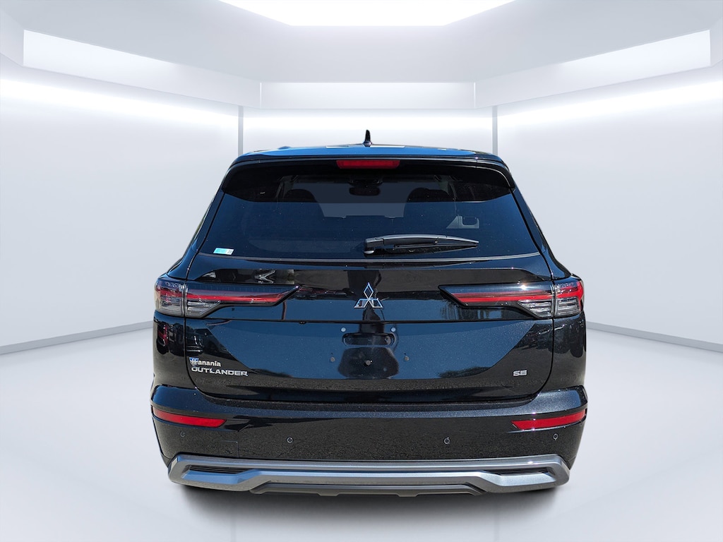 New 2025 Mitsubishi Outlander SE SUV