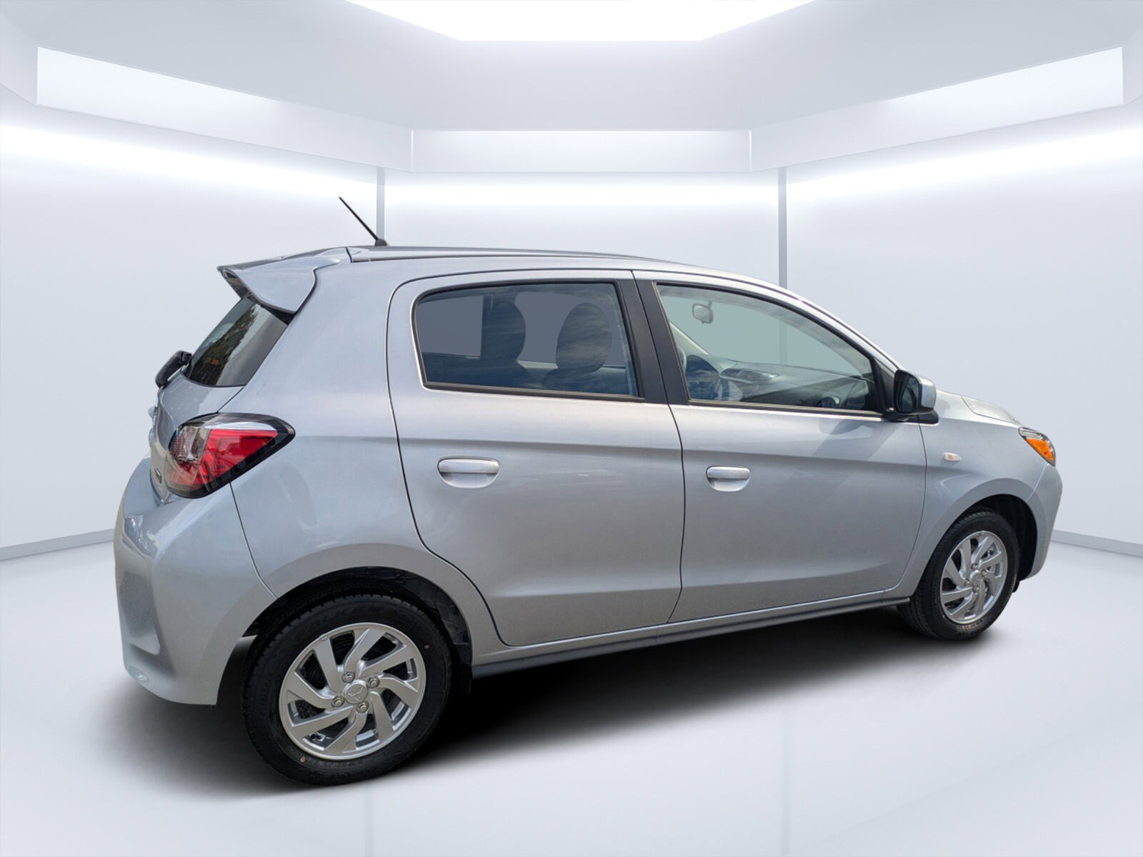 2024 Mitsubishi Mirage LE photo 3