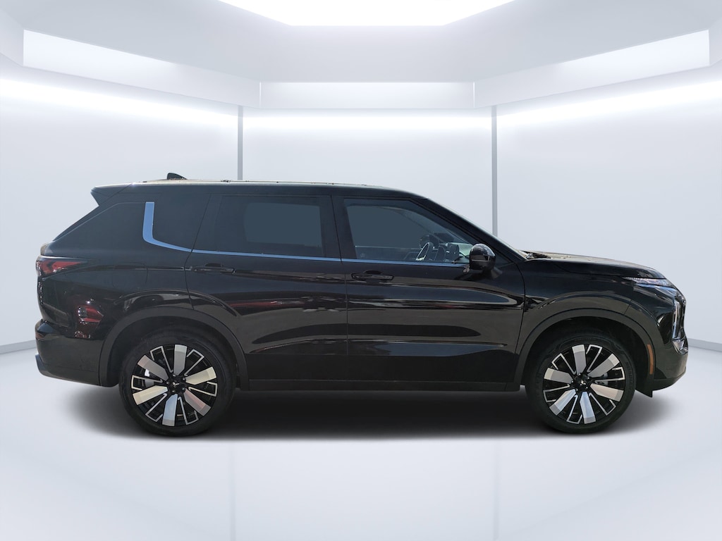 New 2025 Mitsubishi Outlander SE SUV