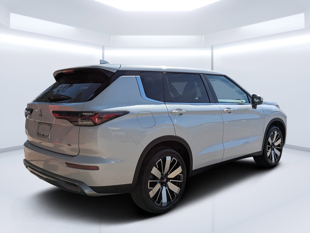 New 2026 Mitsubishi Outlander SE SUV