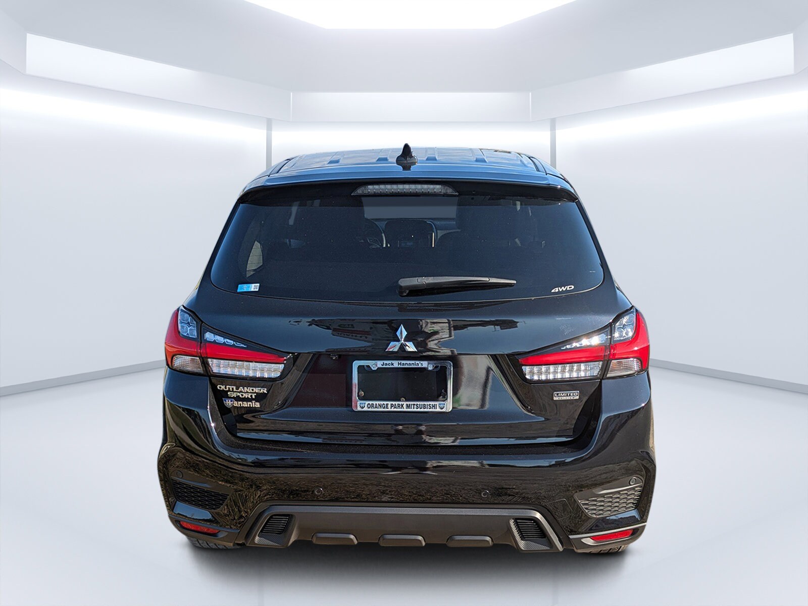 2024 Mitsubishi Outlander Sport SE photo 3
