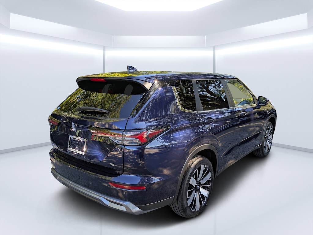 New 2025 Mitsubishi Outlander SE SUV