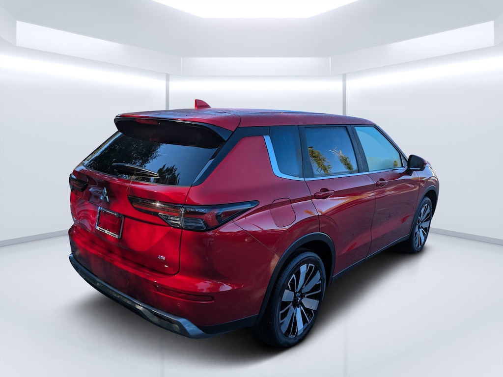 New 2025 Mitsubishi Outlander SE SUV