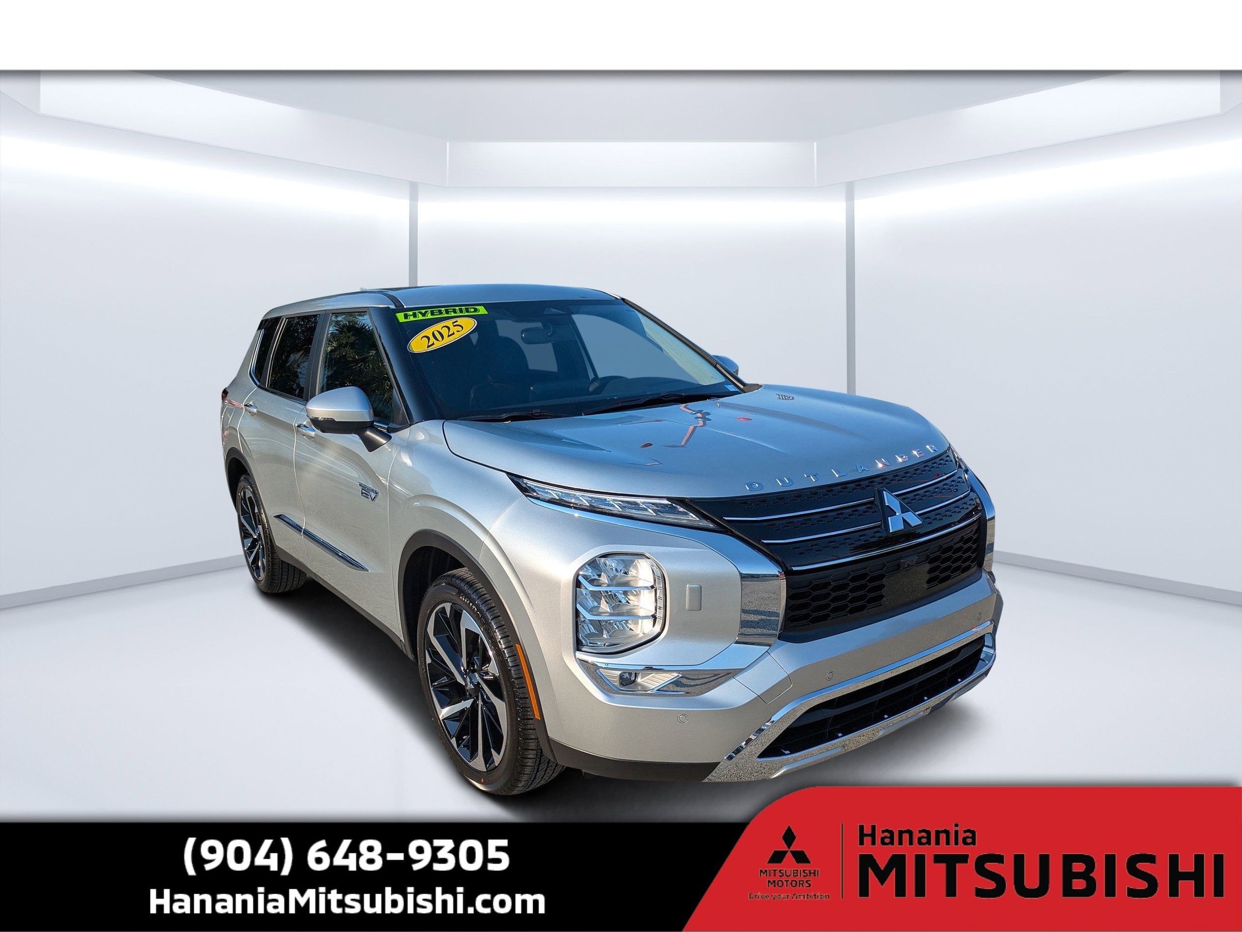 2025 Mitsubishi Outlander Plug-in Hybrid SE's photo