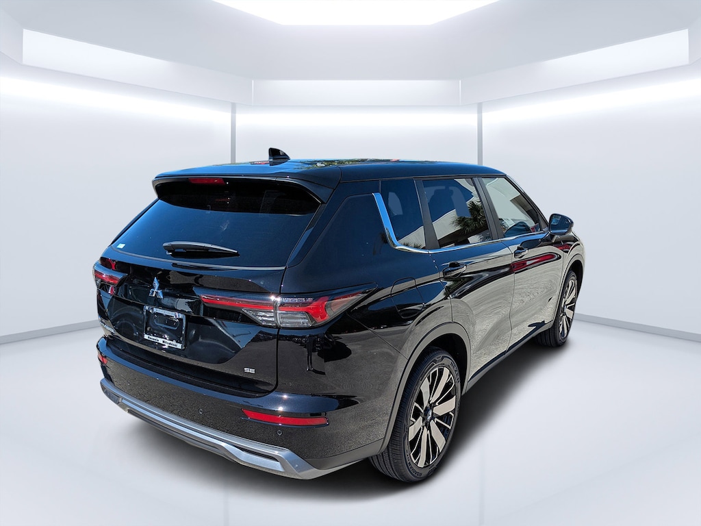 New 2025 Mitsubishi Outlander SE SUV
