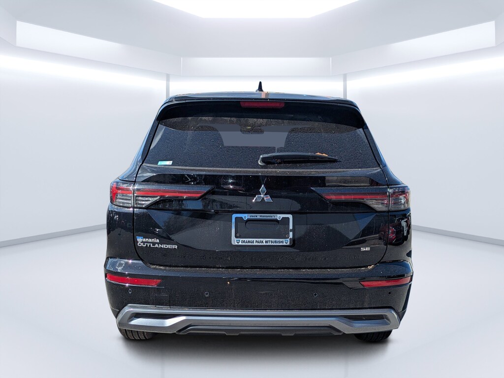 New 2025 Mitsubishi Outlander SE SUV
