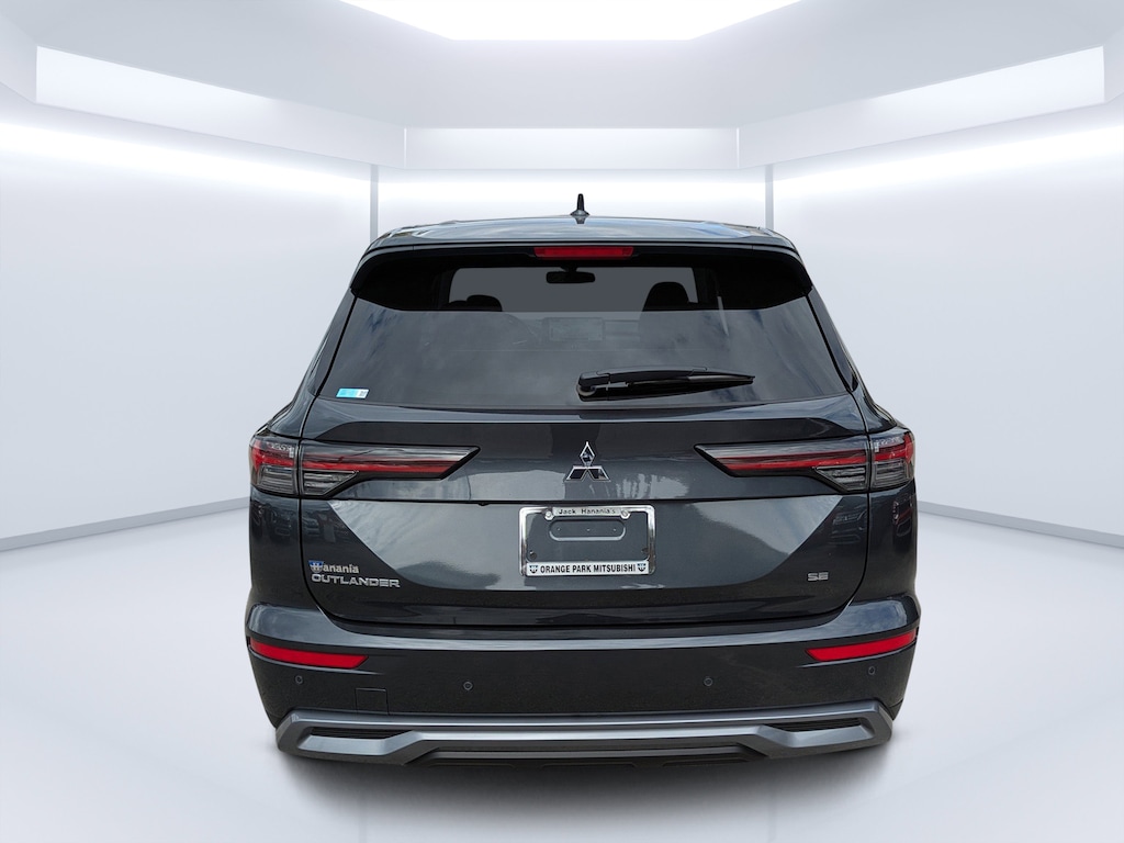 New 2025 Mitsubishi Outlander SE SUV