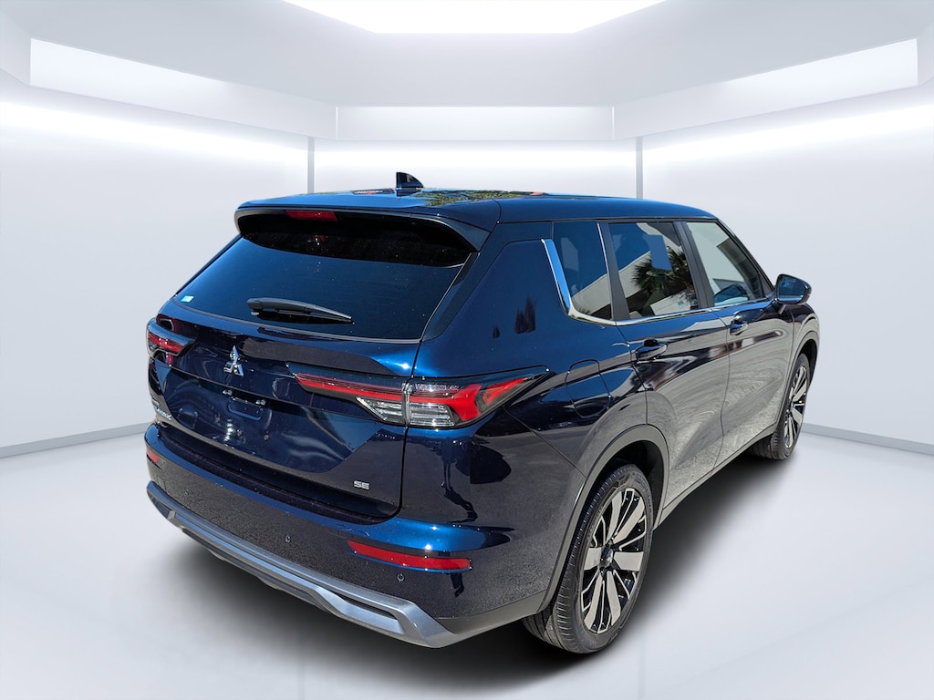 New 2025 Mitsubishi Outlander SE SUV