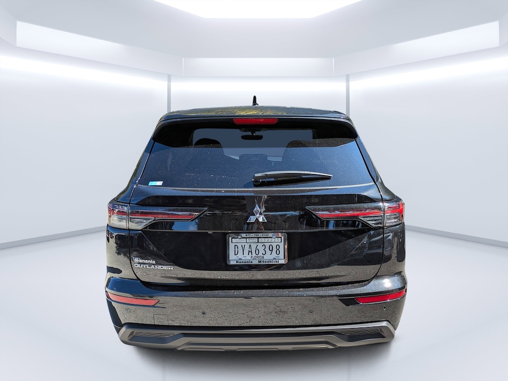 New 2025 Mitsubishi Outlander SE SUV