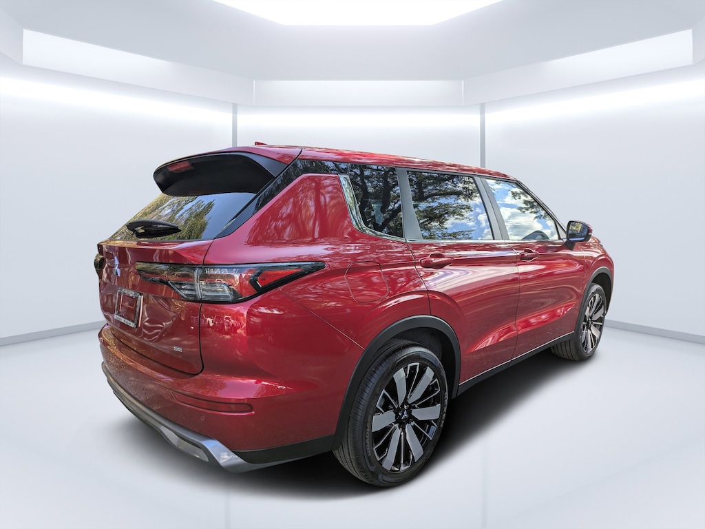 New 2026 Mitsubishi Outlander SE SUV