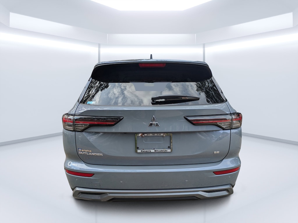 New 2026 Mitsubishi Outlander SE SUV