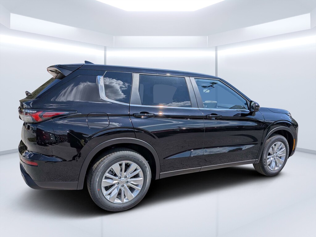 New 2026 Mitsubishi Outlander ES SUV