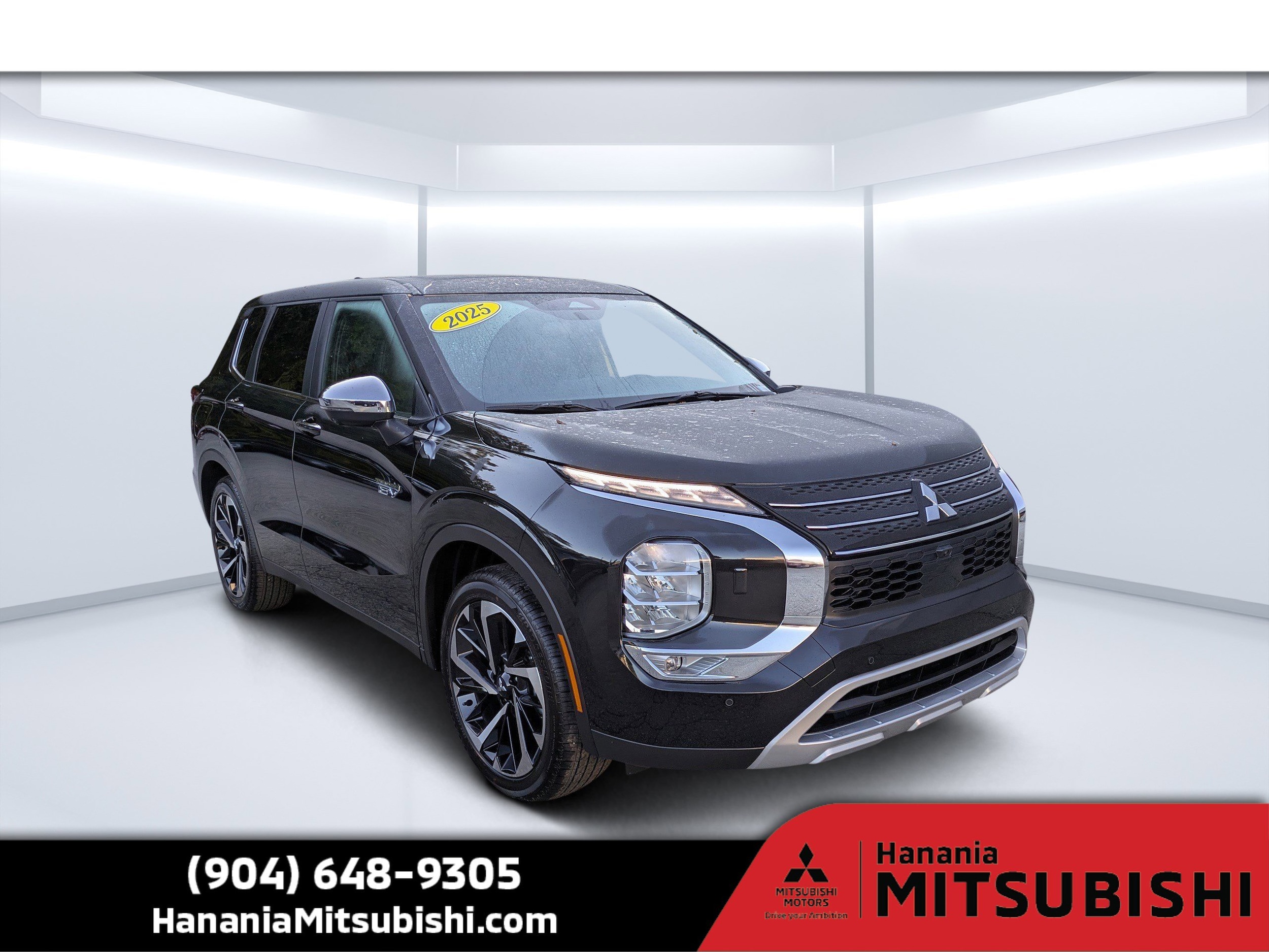 2025 Mitsubishi Outlander Plug-in Hybrid SE's photo