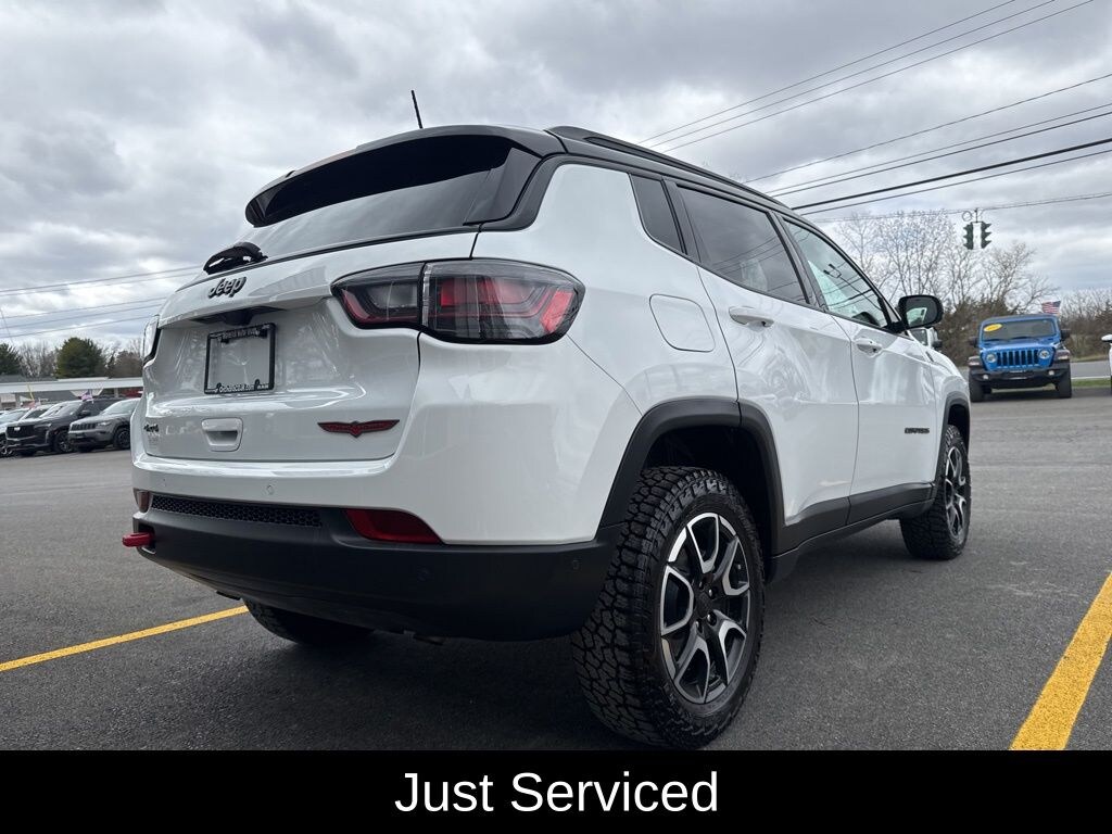 Used 2024 Jeep Compass Trailhawk SUV