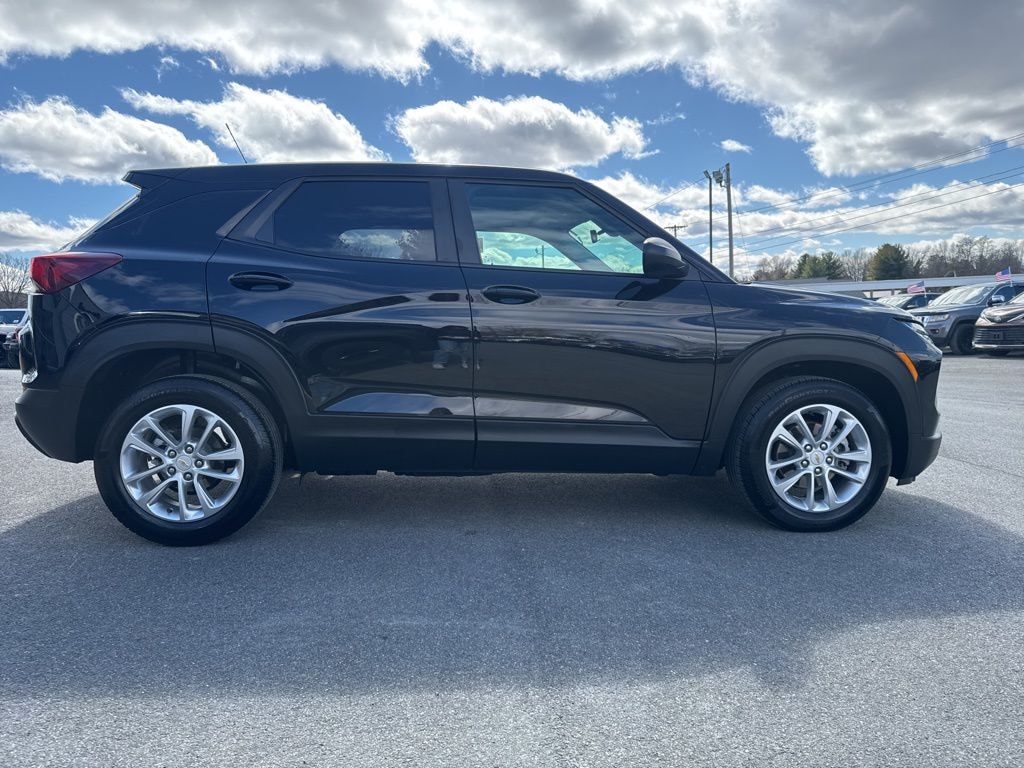 Used 2024 Chevrolet Trailblazer LS SUV