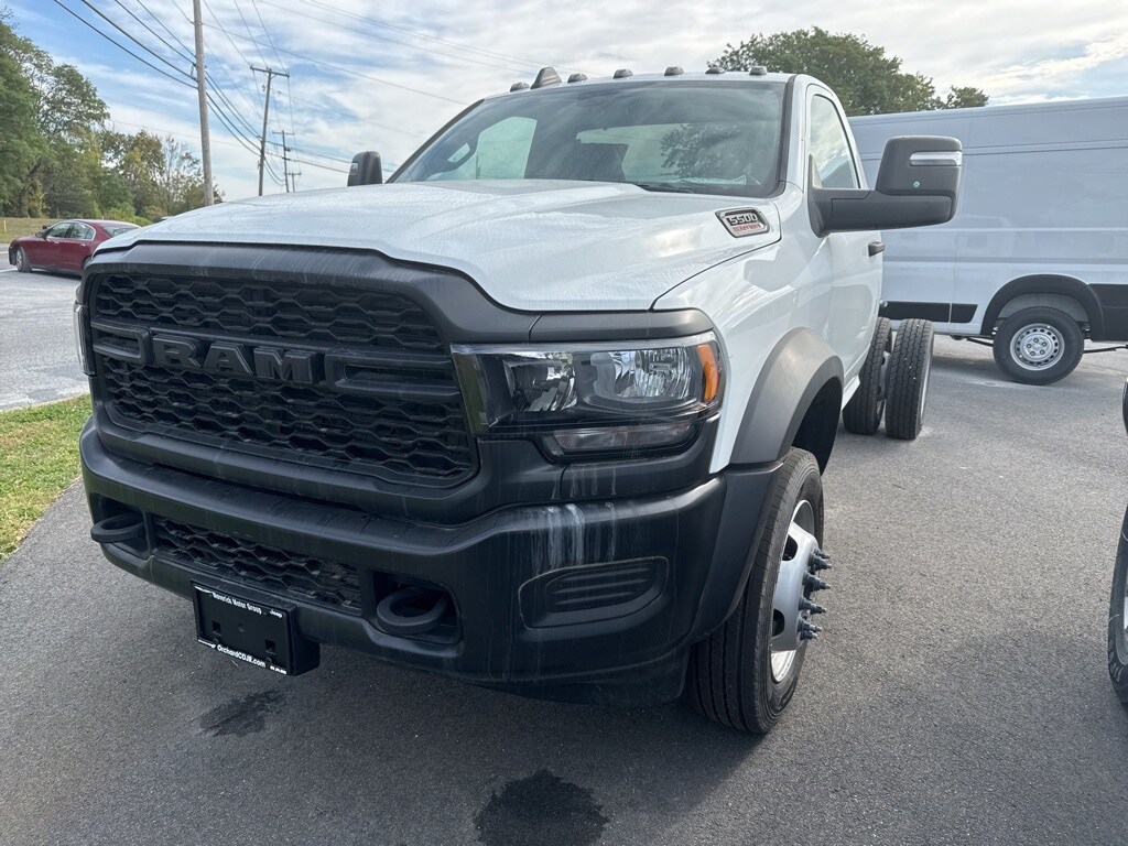New 2024 Ram 5500 Chassis Cab 5500 TRADESMAN CHASSIS REGULAR CAB 4X4 60' CA Pickup