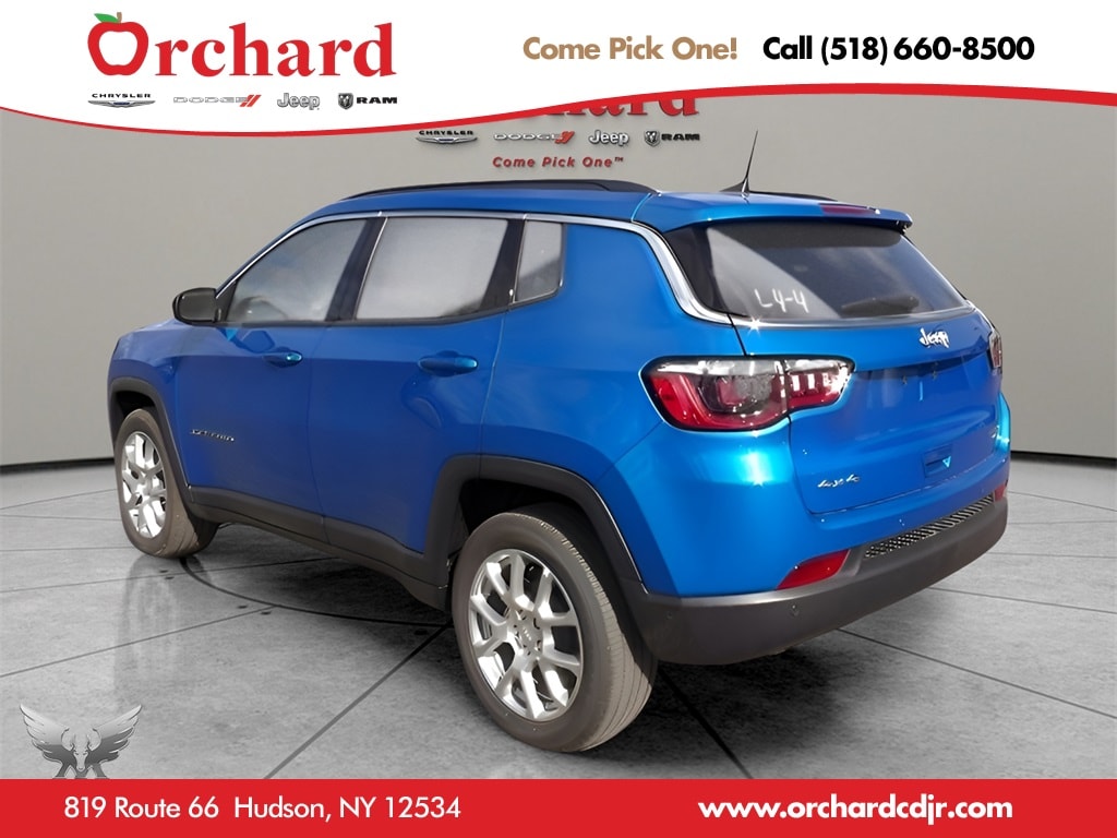 Used 2024 Jeep Compass Latitude Lux SUV