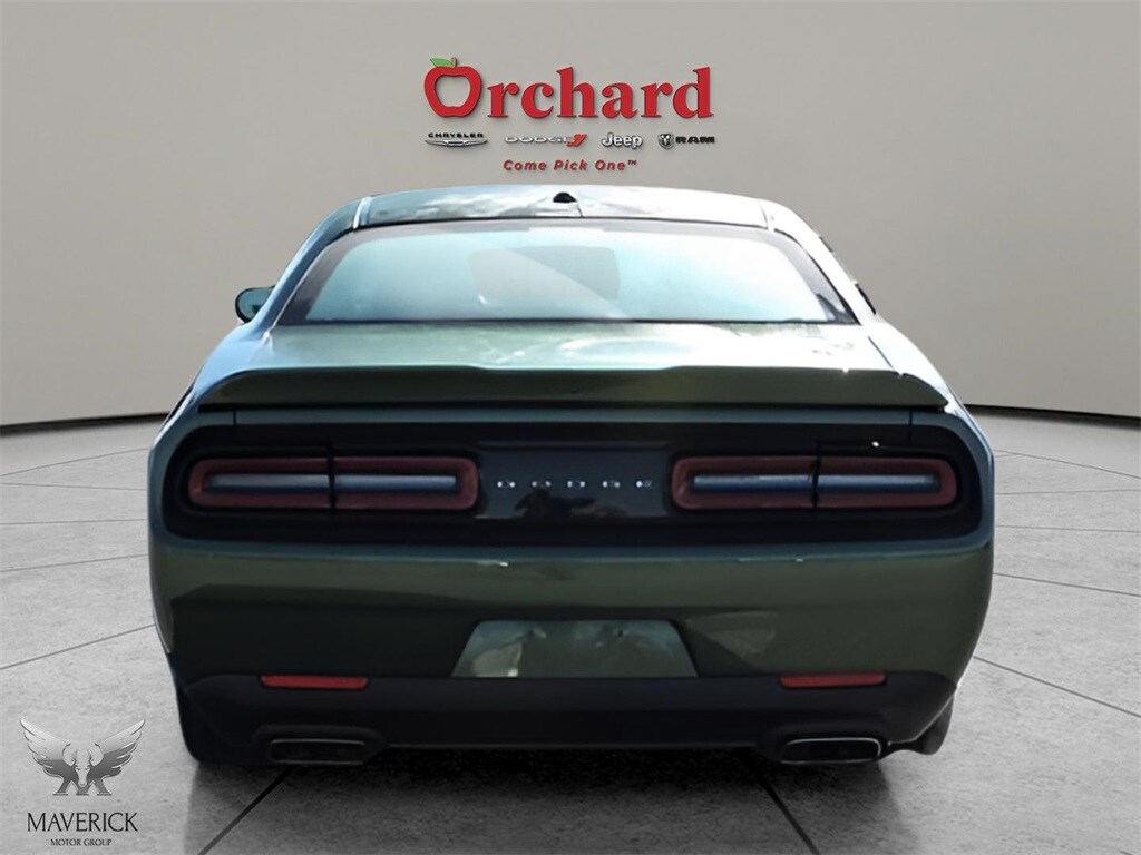 2022 Dodge Challenger R/T photo 3