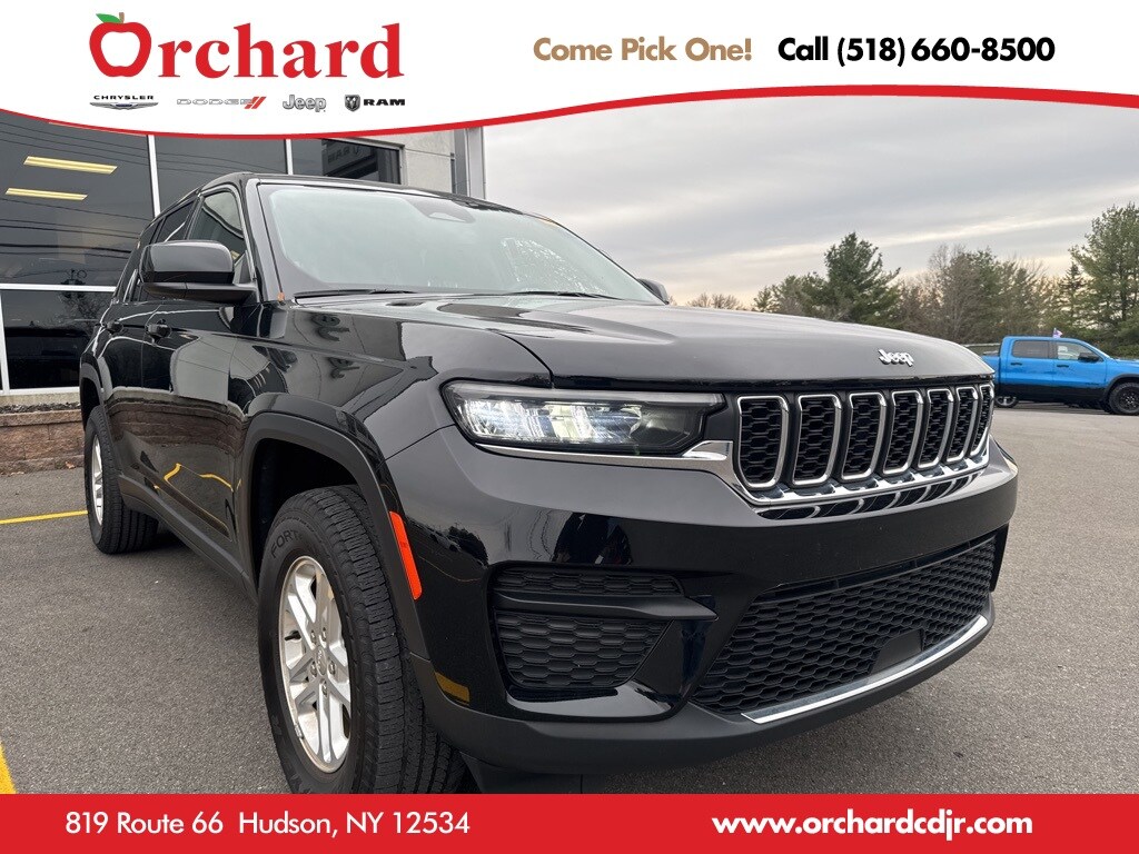 Used 2023 Jeep Grand Cherokee Laredo SUV