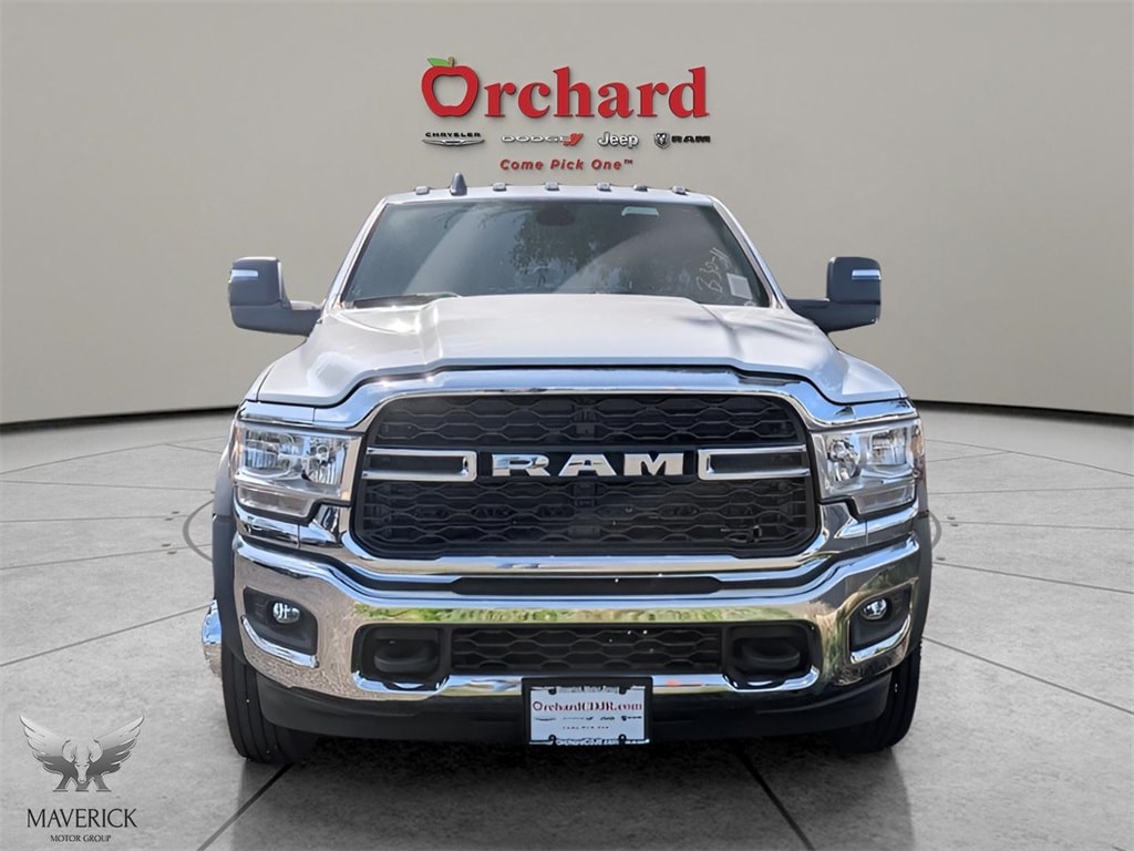 2024 Bright White Ram 5500 Chassis Cab 5500 TRADESMAN CHASSIS CREW CAB 4X4 60' CA 4X4 Truck