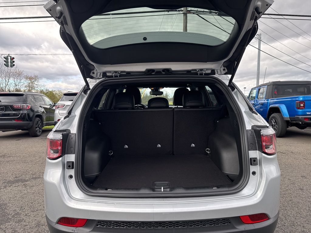 2026 Jeep Compass Altitude - Photo 13