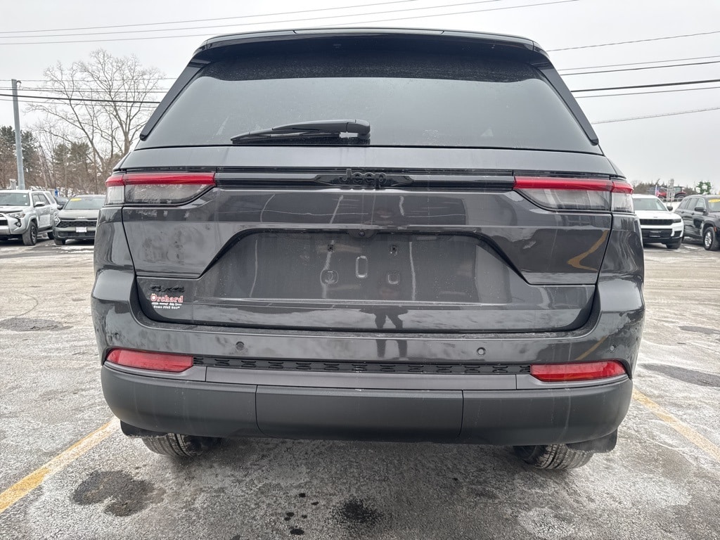 New 2026 Jeep Grand Cherokee LAREDO ALTITUDE 4X4 Sport Utility