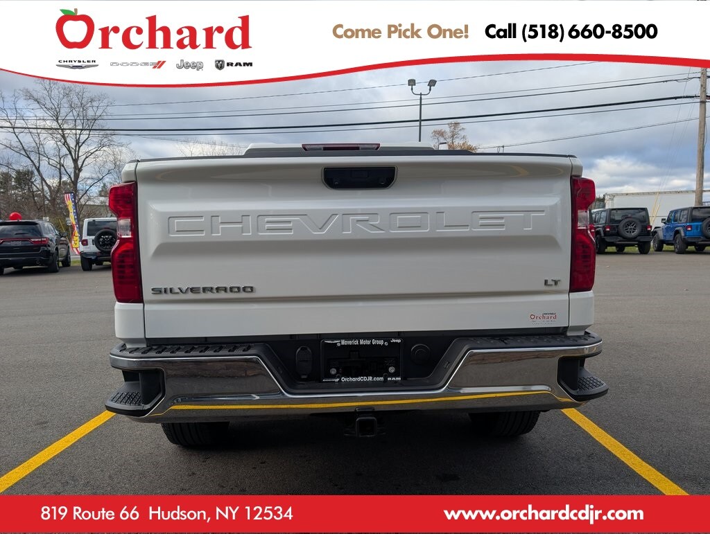 2024 Chevrolet Silverado 1500 LT photo 3