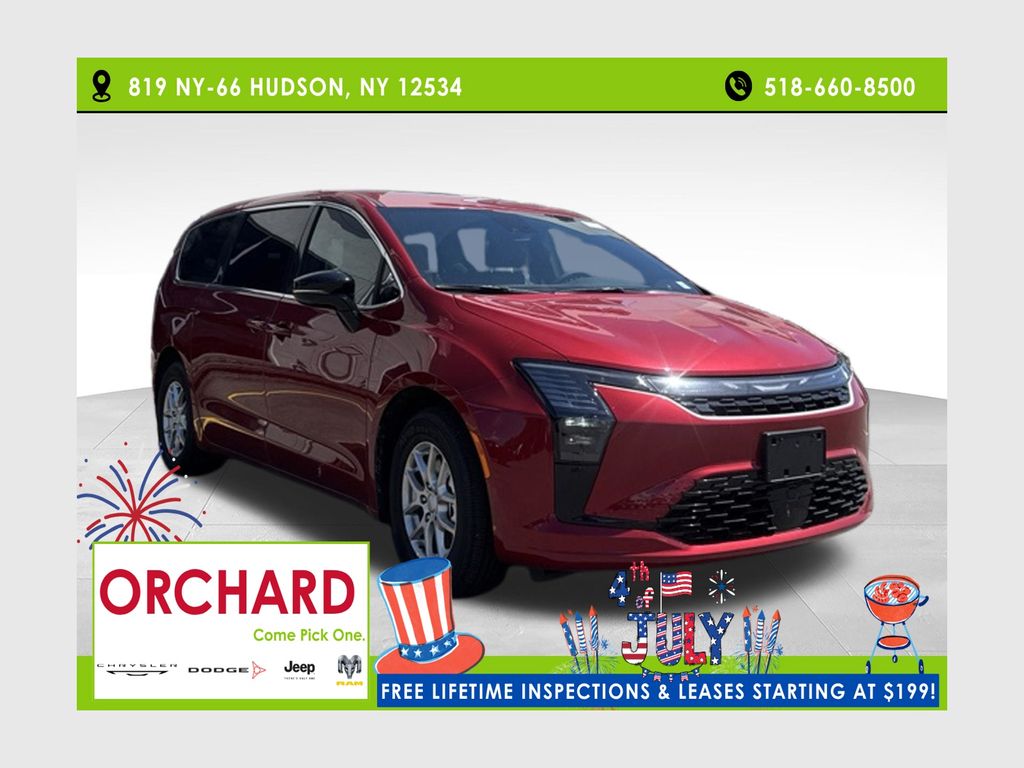 2027 Chrysler Pacifica Select's photo