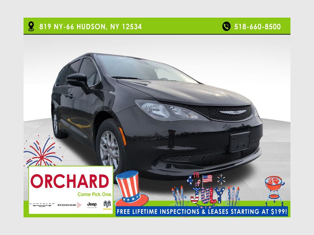 2026 Chrysler Voyager LX's photo