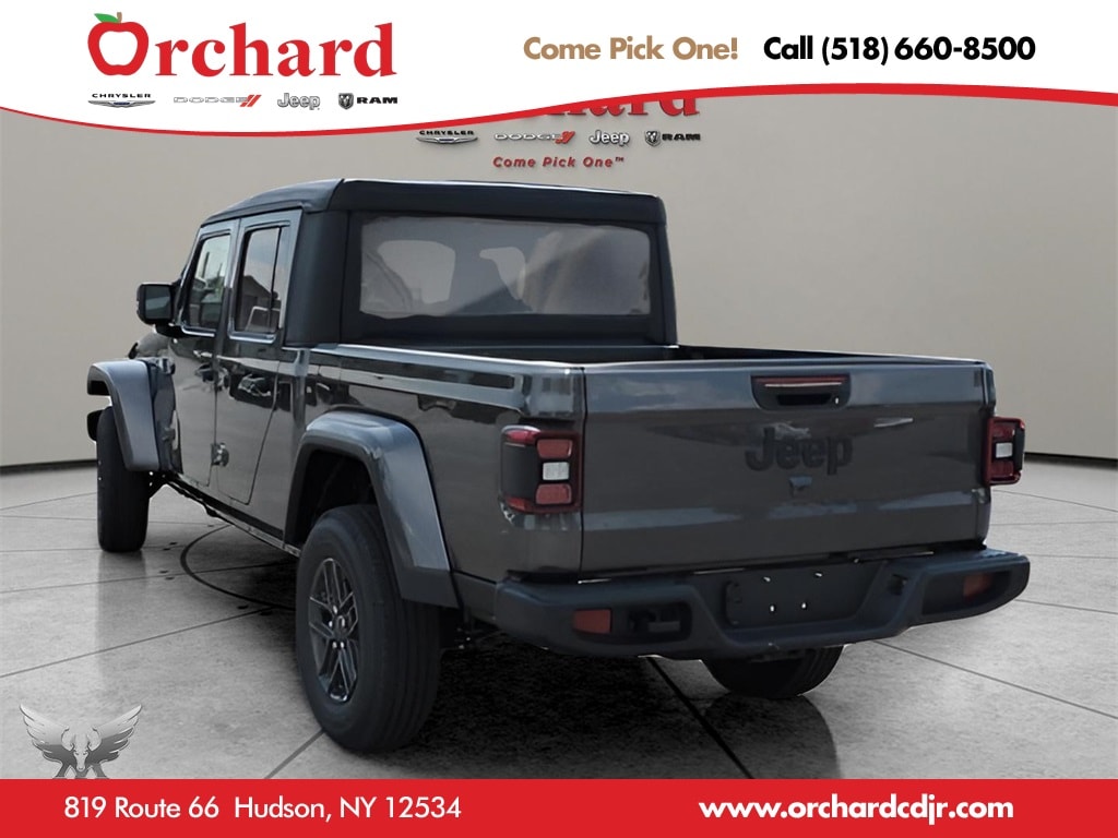 New 2025 Jeep Gladiator SPORT S 4X4 Pickup