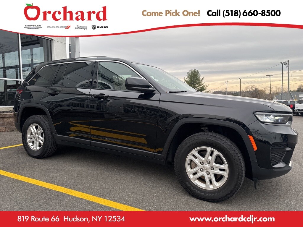 Used 2023 Jeep Grand Cherokee Laredo SUV
