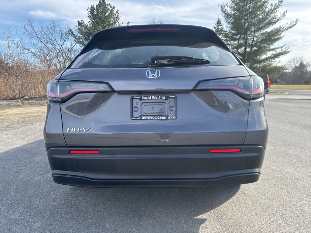 Used 2025 Honda HR-V LX SUV