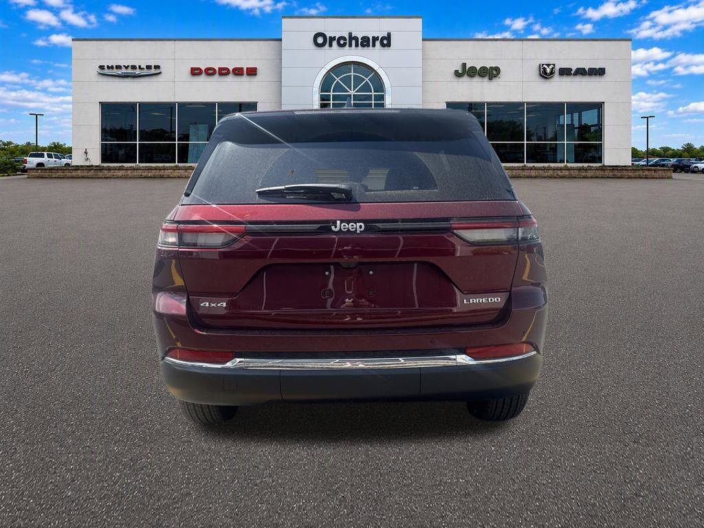 New 2026 Jeep Grand Cherokee LAREDO 4X4 Sport Utility