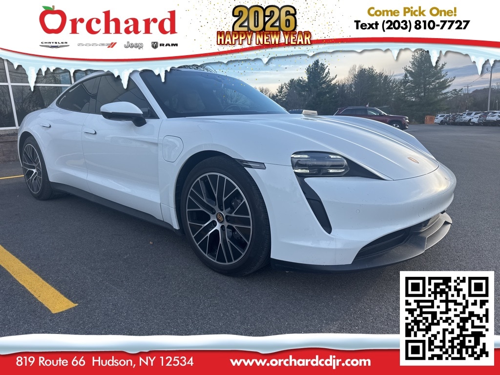 2021 Porsche Taycan Base's photo