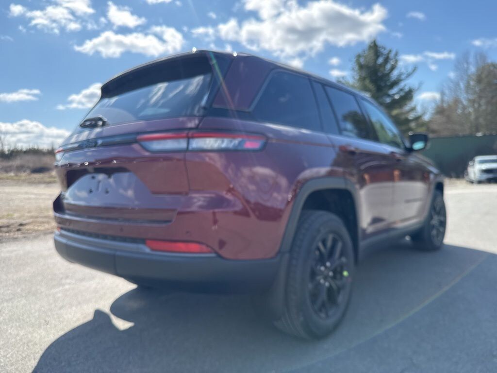 New 2026 Jeep Grand Cherokee L LAREDO ALTITUDE 4X4 Sport Utility