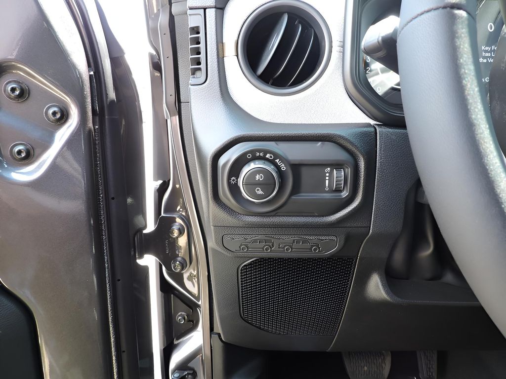 2025 Jeep Gladiator Sport S - Photo 11