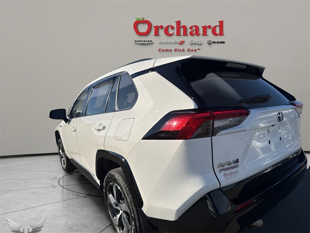 2021 Toyota RAV4 Prime XLE Premium photo 2