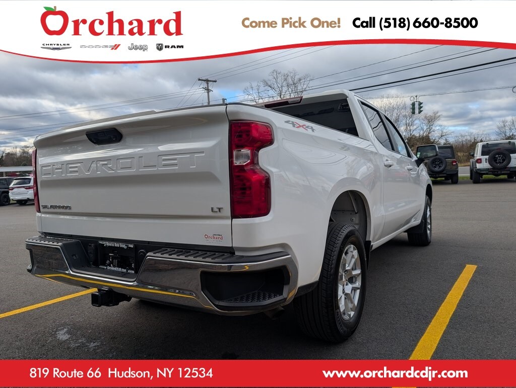 2024 Chevrolet Silverado 1500 LT photo 2