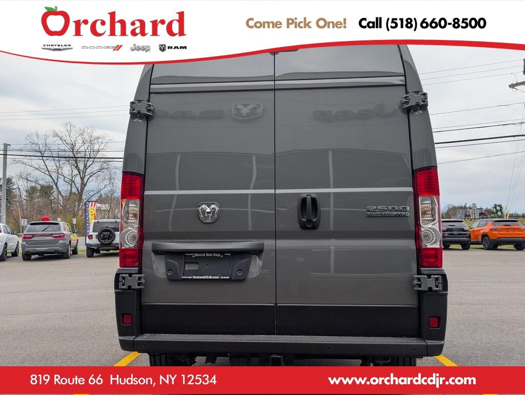 2026 Ram ProMaster 2500 Cargo Van photo 3