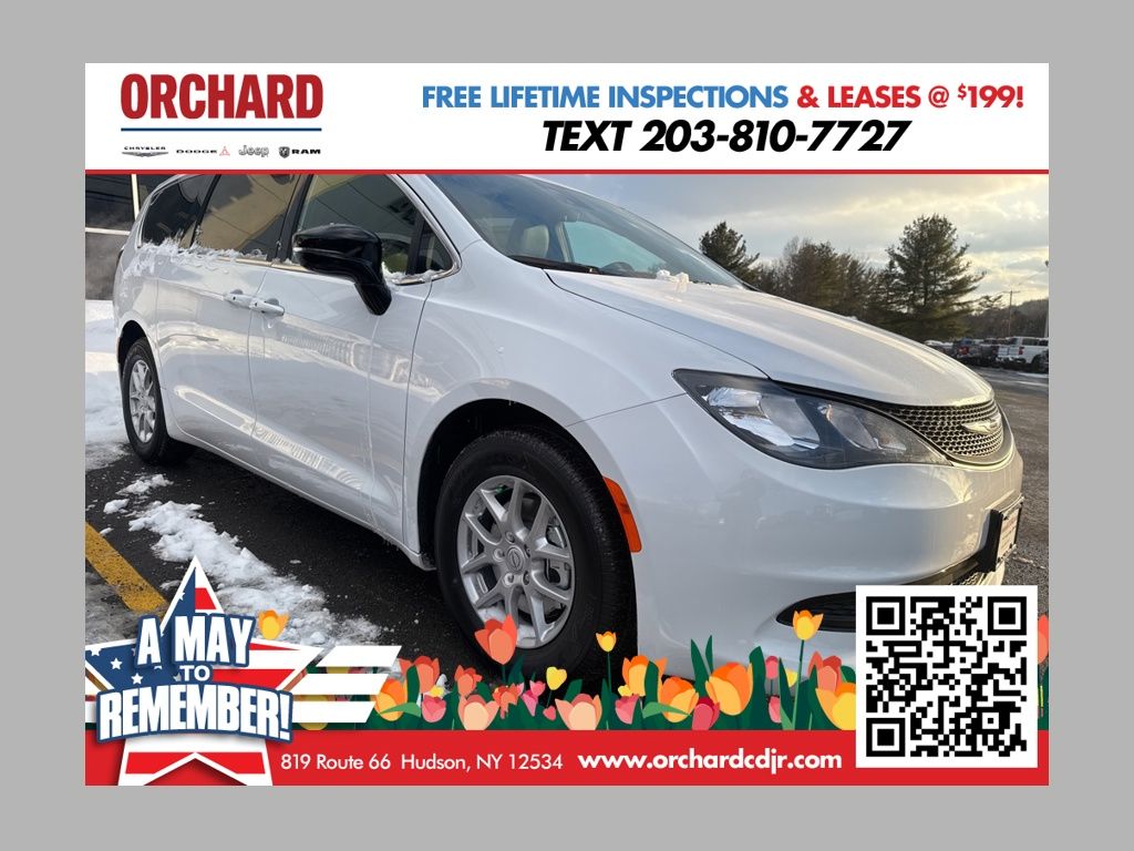 2026 Chrysler Voyager LX's photo