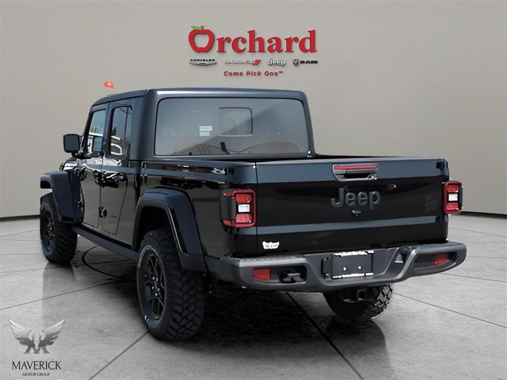 2025 Jeep Gladiator Willys photo 3