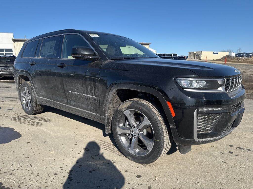 New 2026 Jeep Grand Cherokee L LIMITED 4X4 Sport Utility