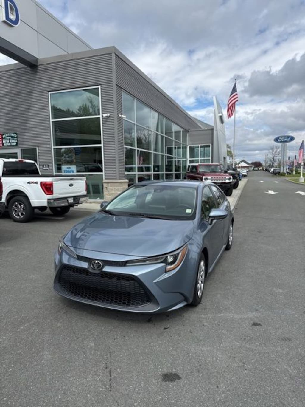 Used 2020 Toyota Corolla LE Sedan