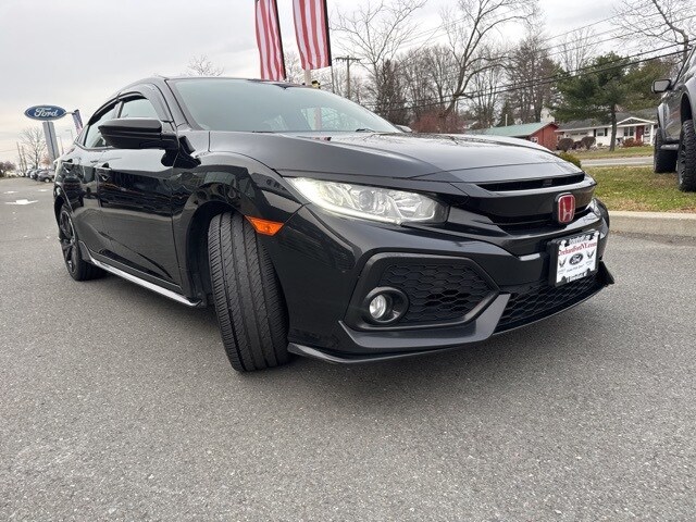 2018 Honda Civic Hatchback Sport photo 4