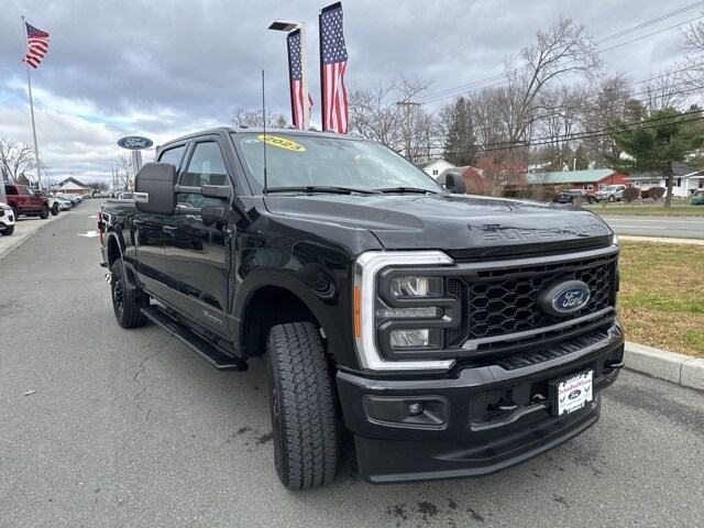 2023 Ford F-250 XLT photo 3